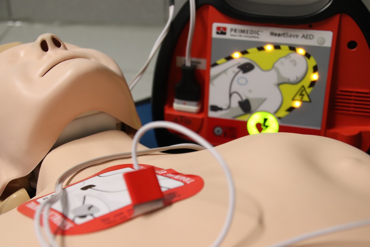 Safe procedures: AED initiation and life-saving measures | samurai at work